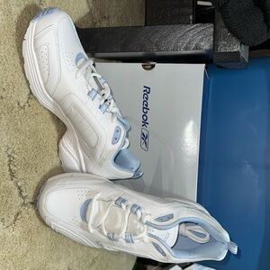 Woman’s Omni Trainer, size 8 1/2 wide D.